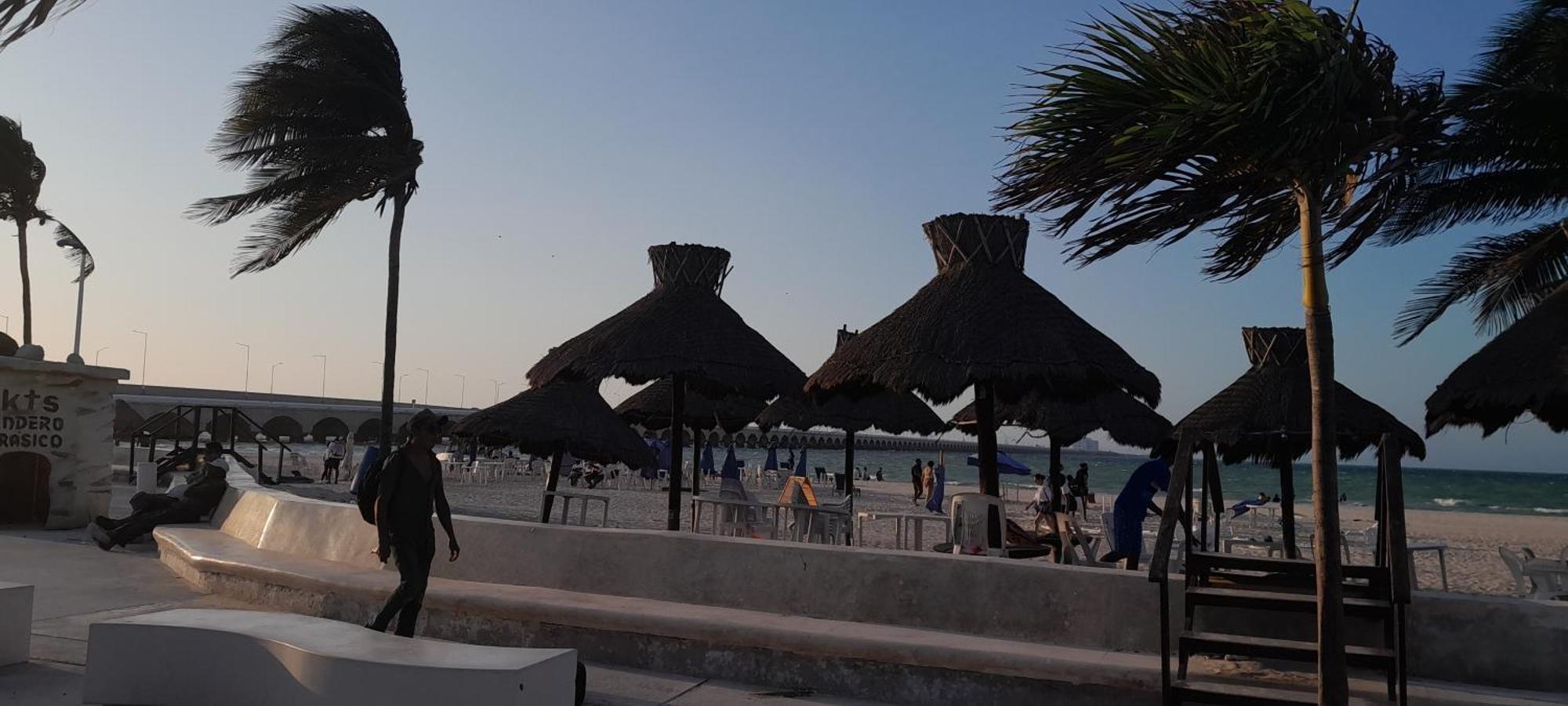 Malecon Beach House In Progreso 1 Block From Beach ภายนอก รูปภาพ