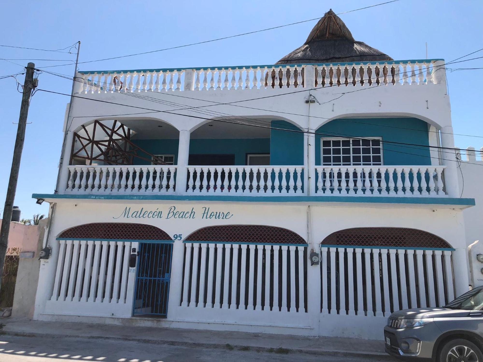 Malecon Beach House In Progreso 1 Block From Beach ภายนอก รูปภาพ